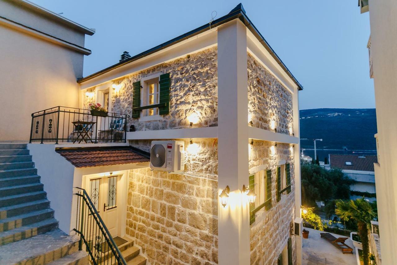 Conborgo Apartments Kumbor Exterior photo